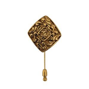Chanel Baroque Arabesque CC Logo Pin Brooch Gold Plated
